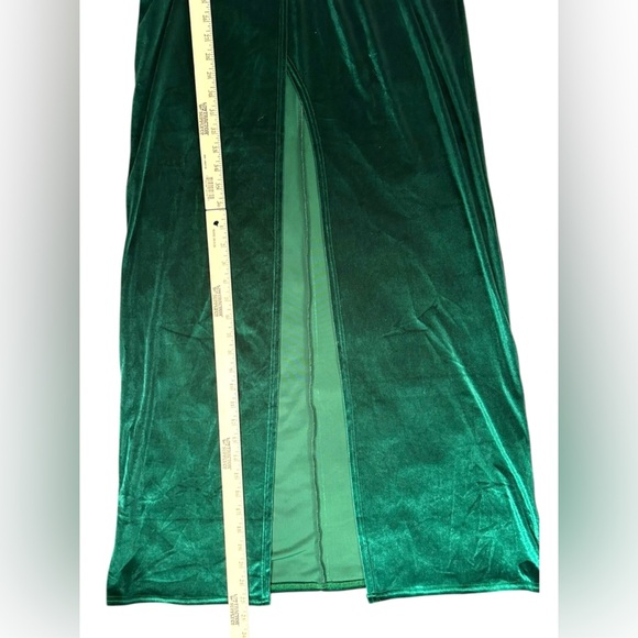 Club L London Women’s Bottle Emerald Green Velvet Plunge Neck Twist Maxi Dress 8 - Picture 8 of 11